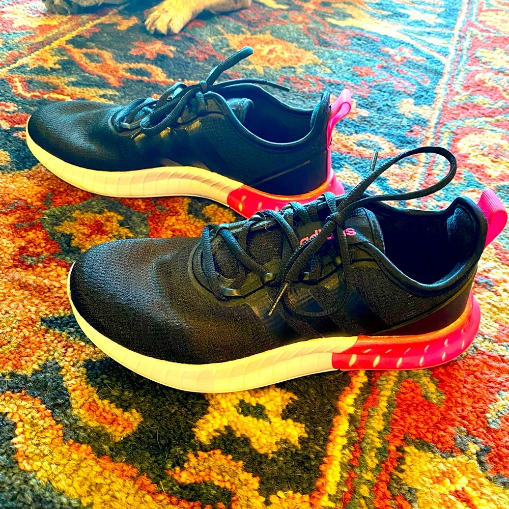Adidas Boost Trainer size 7.5 Black & hot Pink